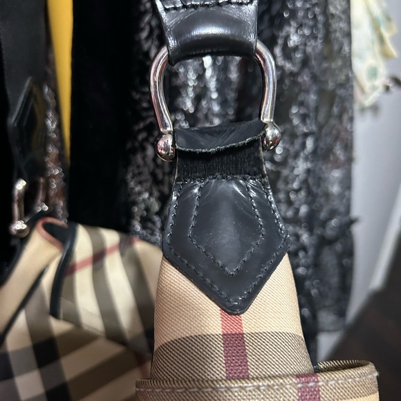 BURBERRY L Large Nova Check Plaid Black Patent Leather Messenger Laptop Bag - Picture 10 of 13